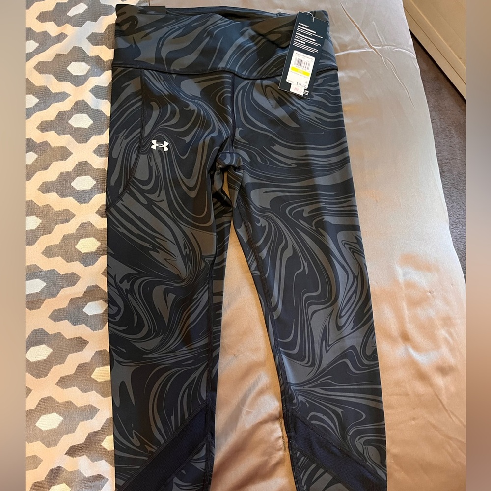 Woman’s Under Armour Ankle Leggings